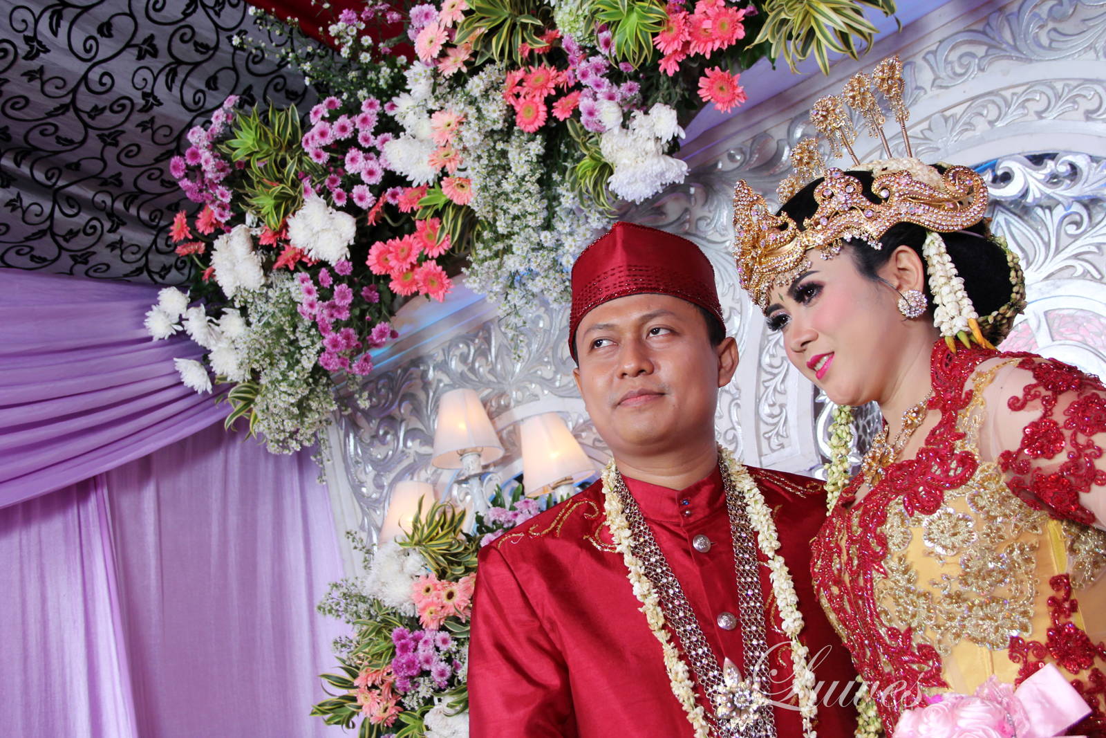 Rias pengantin adat sunda siger