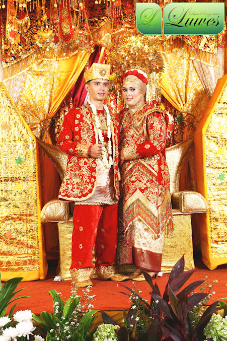 Rias Pengantin dengan adat padang hijab