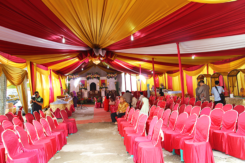 tenda dan dekorasi