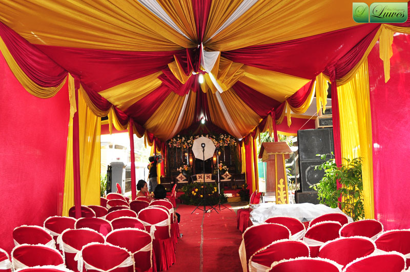 dekorasi resepsi pernikahan