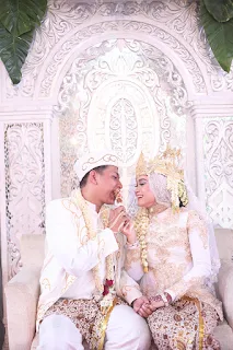 pernikahan adat sunda dengan siger