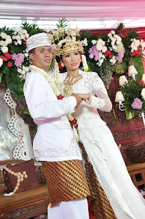 pernikahan dengan adat sunda siger