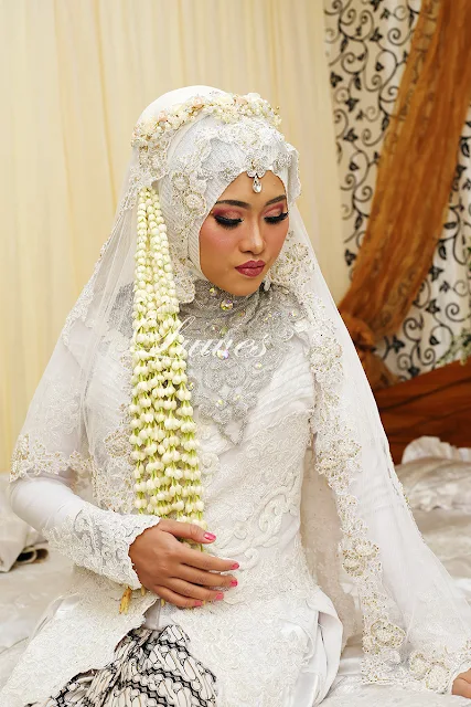 Rias Pengantin Muslimah hijab resepsi dan akad nikah