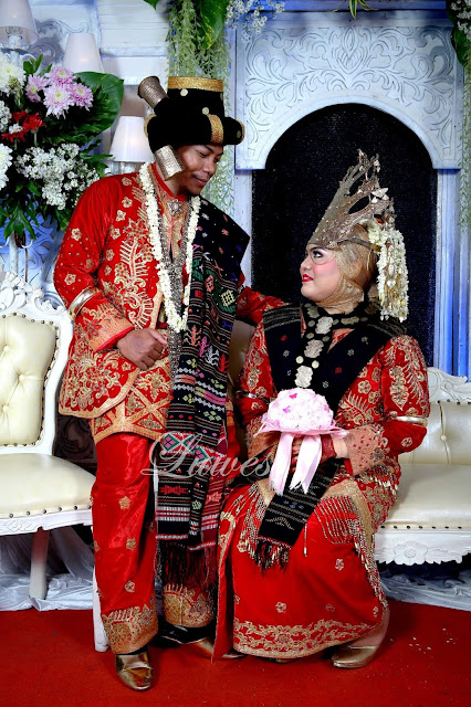 Indonesia's traditional makeup artist